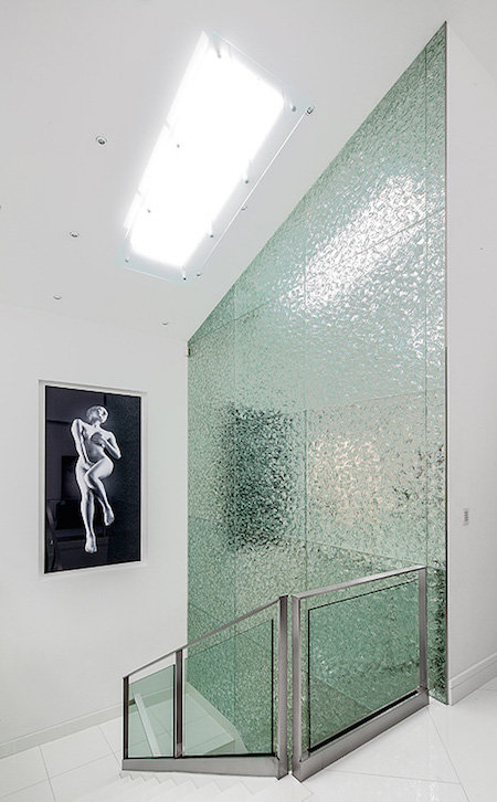 crackle_glass_wall_3