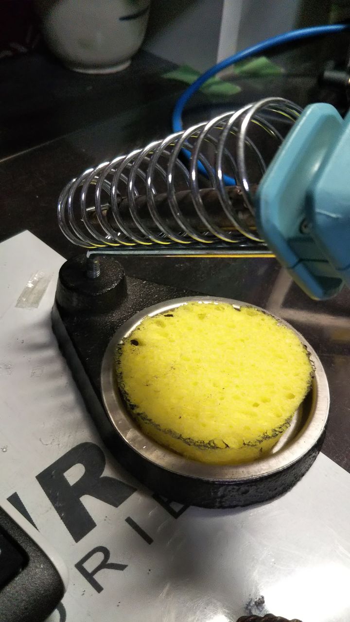 百均のスポンジをハンダごて用のスポンジとして使ってみた 零の備忘録的