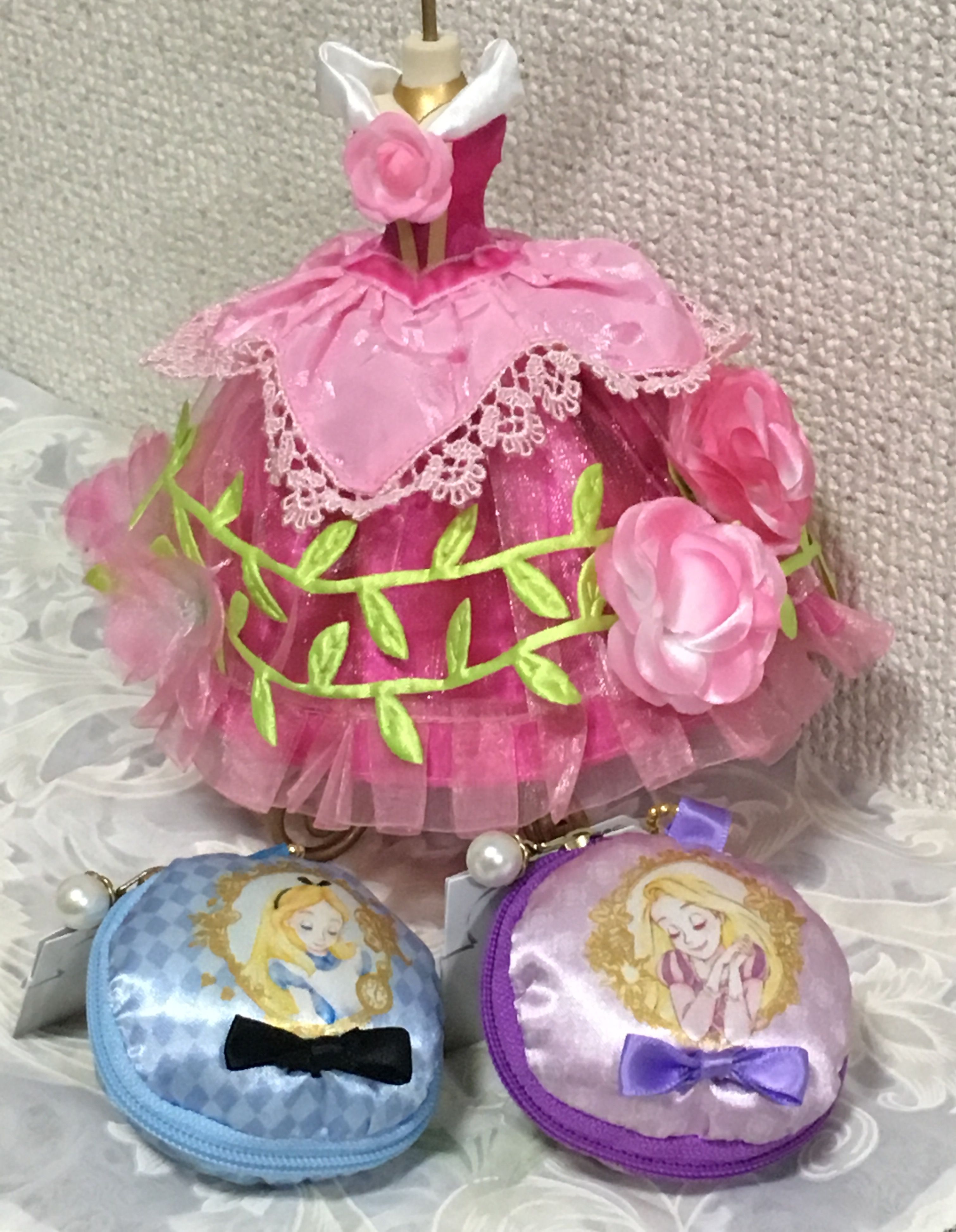 華やかなオーロラ姫 バラのアクセサリースタンド : うずまき貝がらと熊さん