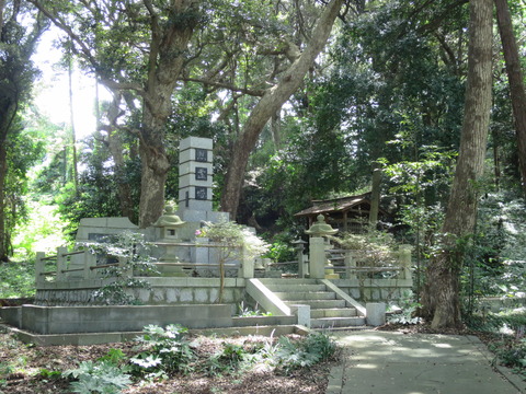 式内社・泉神社(いずみじんじゃ)画像
