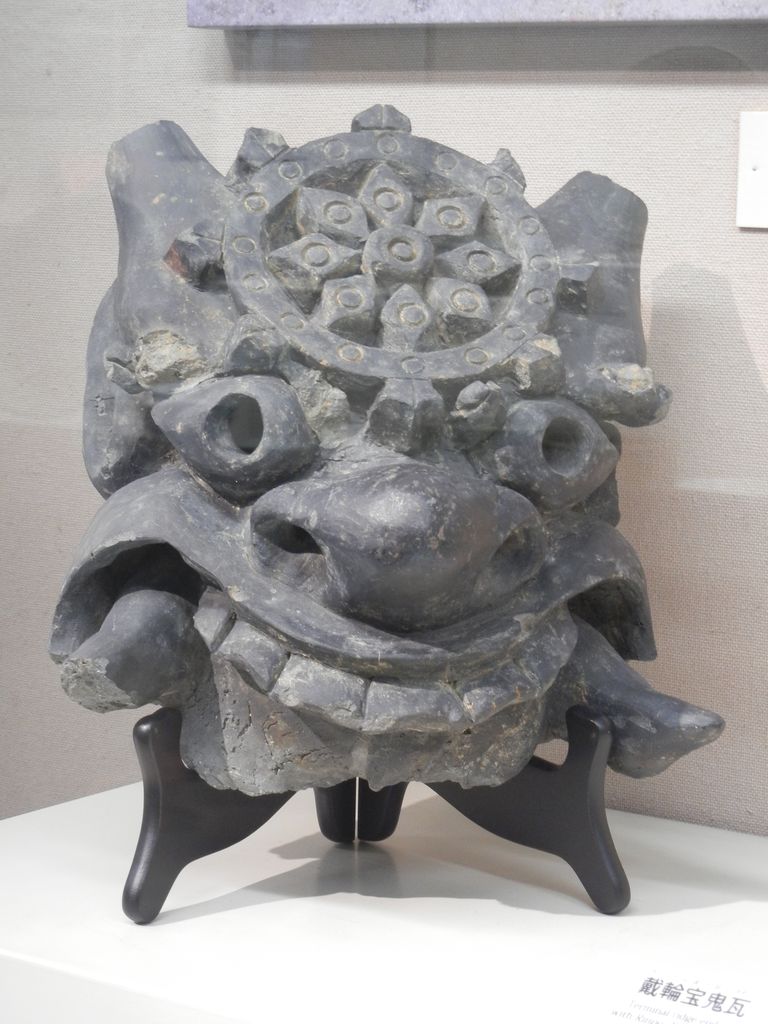 国宝薬師寺東塔の瓦 : 歴史探訪京都から