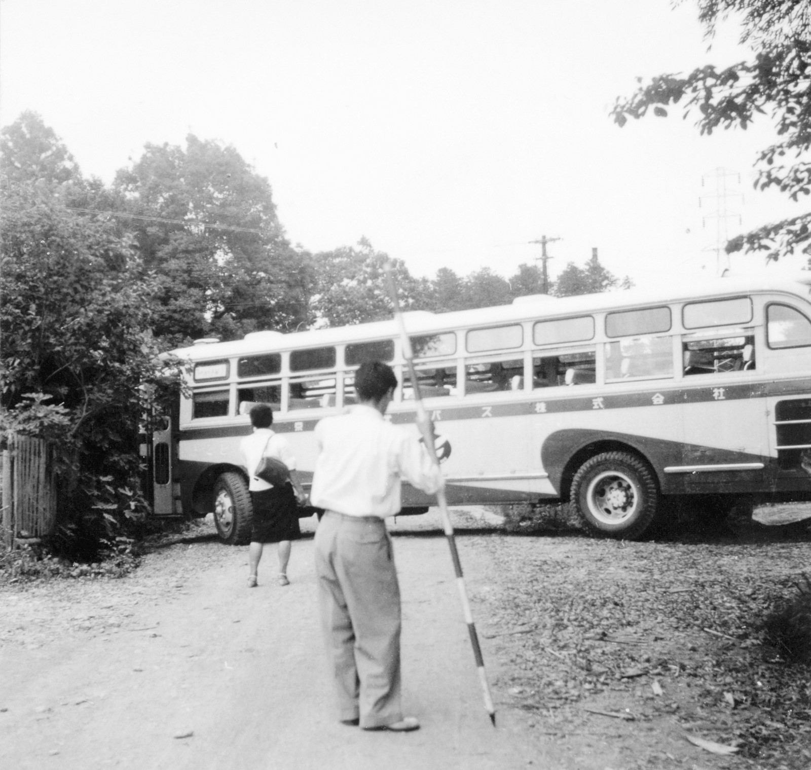 古い写真 観光バスが道路を占領 1958年 Go Go 嵐山 ３