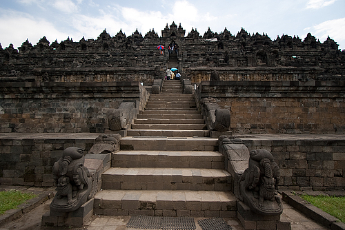 ポロブドゥール遺跡