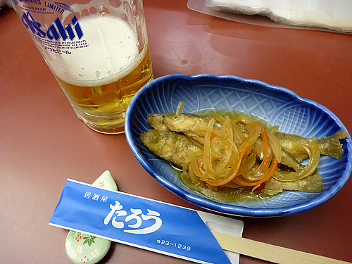 生ビールと突き出し 生ビールと突き出し
