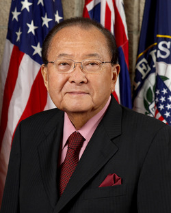 Daniel_Inouye,_official_Senate_photo_portrait,_2008