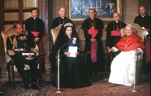queen elizabeth meets pope