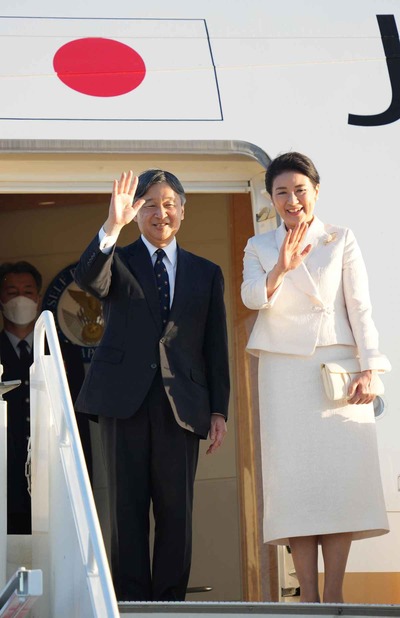 ���е���