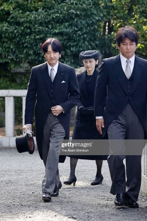 157233628171569255495-thumbnail2