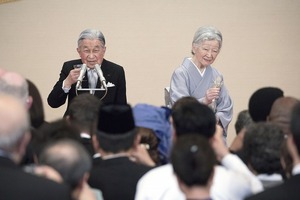 �������