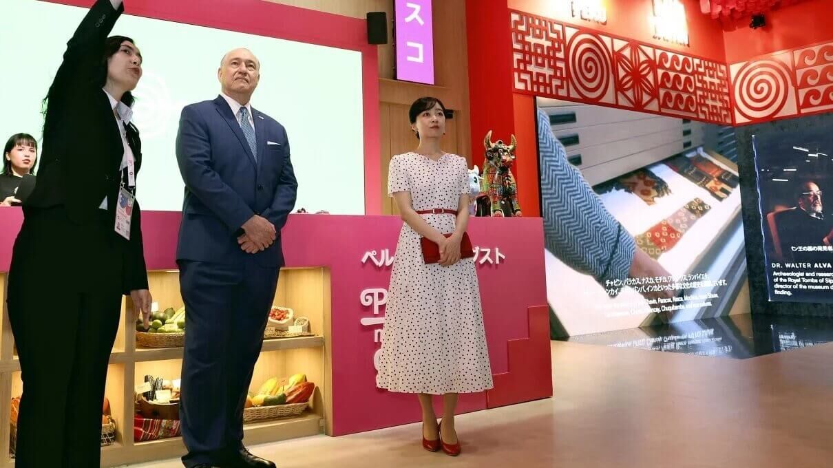 STRAWBERRY FIELDS ブルックツイル ワンピース M 佳子様着用 STRAWBERRY FIELDS ブルックツイル ワンピース M 佳子様着用