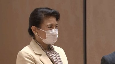 FNN���м���