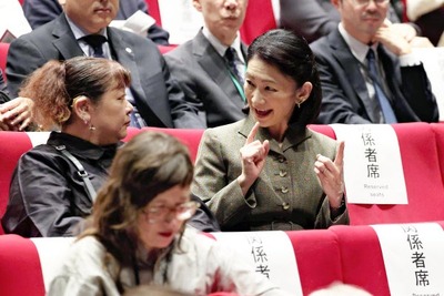 20251107-OYT1I50198-1