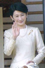 紀子さま白いドレス