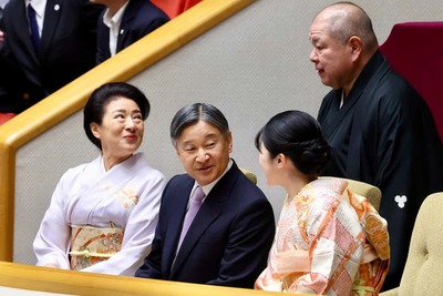 �������У�