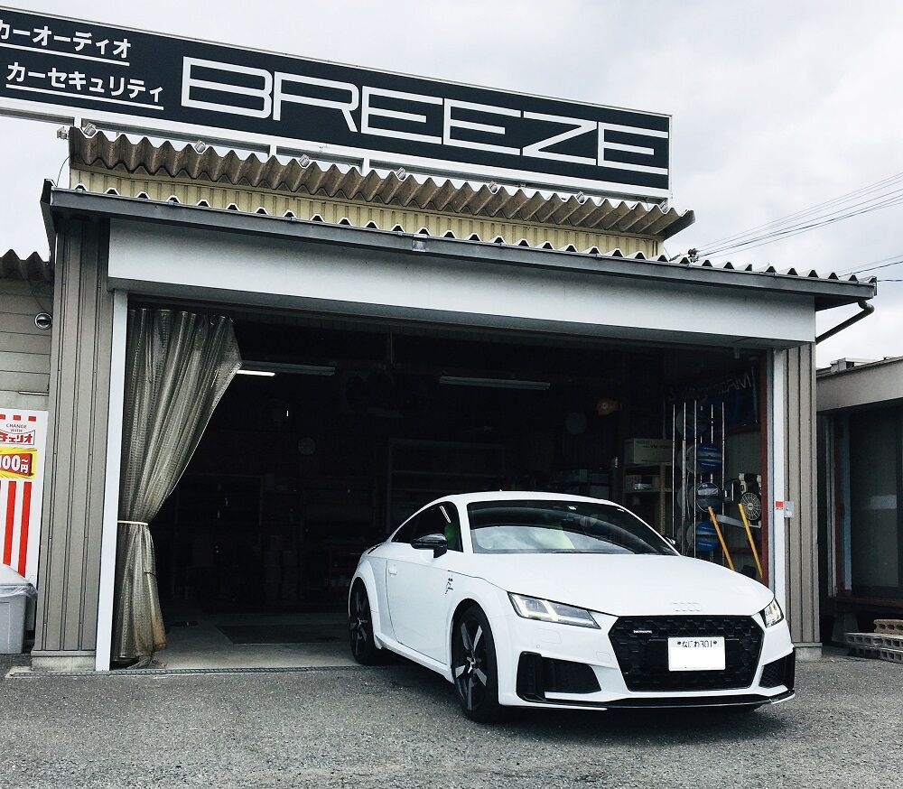 大阪よりアウディｔｔ ドイツ製のお勧めスピーカーです Breeze ボスログ