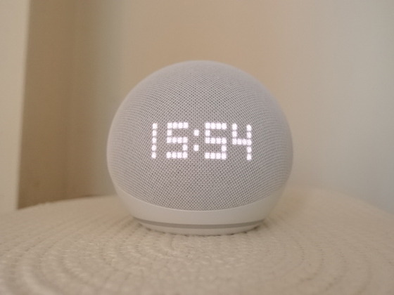 Echo Dot with clock