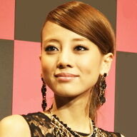 あびる優、離婚と第2子出産後の心境を告白！SNSで心配の声届く