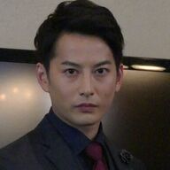 俳優・石黒英雄、20代の10年間ずっと共にした彼女を告白！