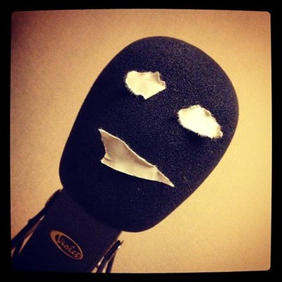 536847_214139765416882_1926216906_n