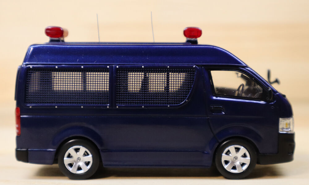 1/43 RAI'S トヨタ ハイエース DX 4ドア ハイルーフ 2013 警視庁警備部 1/43 RAI'S トヨタ ハイエース DX 4ドア ハイルーフ 2013 警視庁警備部
