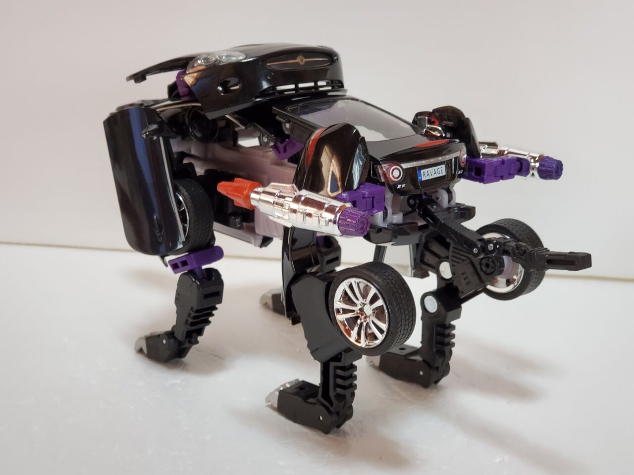 トランスフォーマーオルタネイターズラヴィッジRavage featジャガー・XK- トランスフォーマー オルタネーター ジャガー Ravage Jaguar