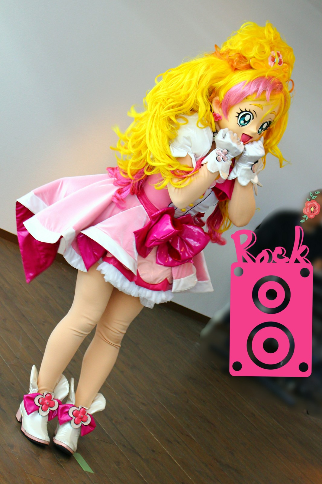 美しすぎる花のﾌﾟﾘﾝｾｽ ﾌﾛｰﾗちゃん のhug Go ﾌﾟﾘﾝｾｽﾌﾟﾘｷｭｱ ｷｭｱﾌﾛｰﾗがやってくる 11月19日 花姫と愉快な仲間たち 仮 Zwei