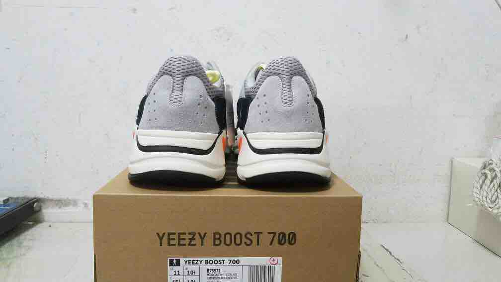 yeezy 700 g5