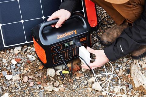 jackery-500-portable-power-station-0024-6421c389b0a52