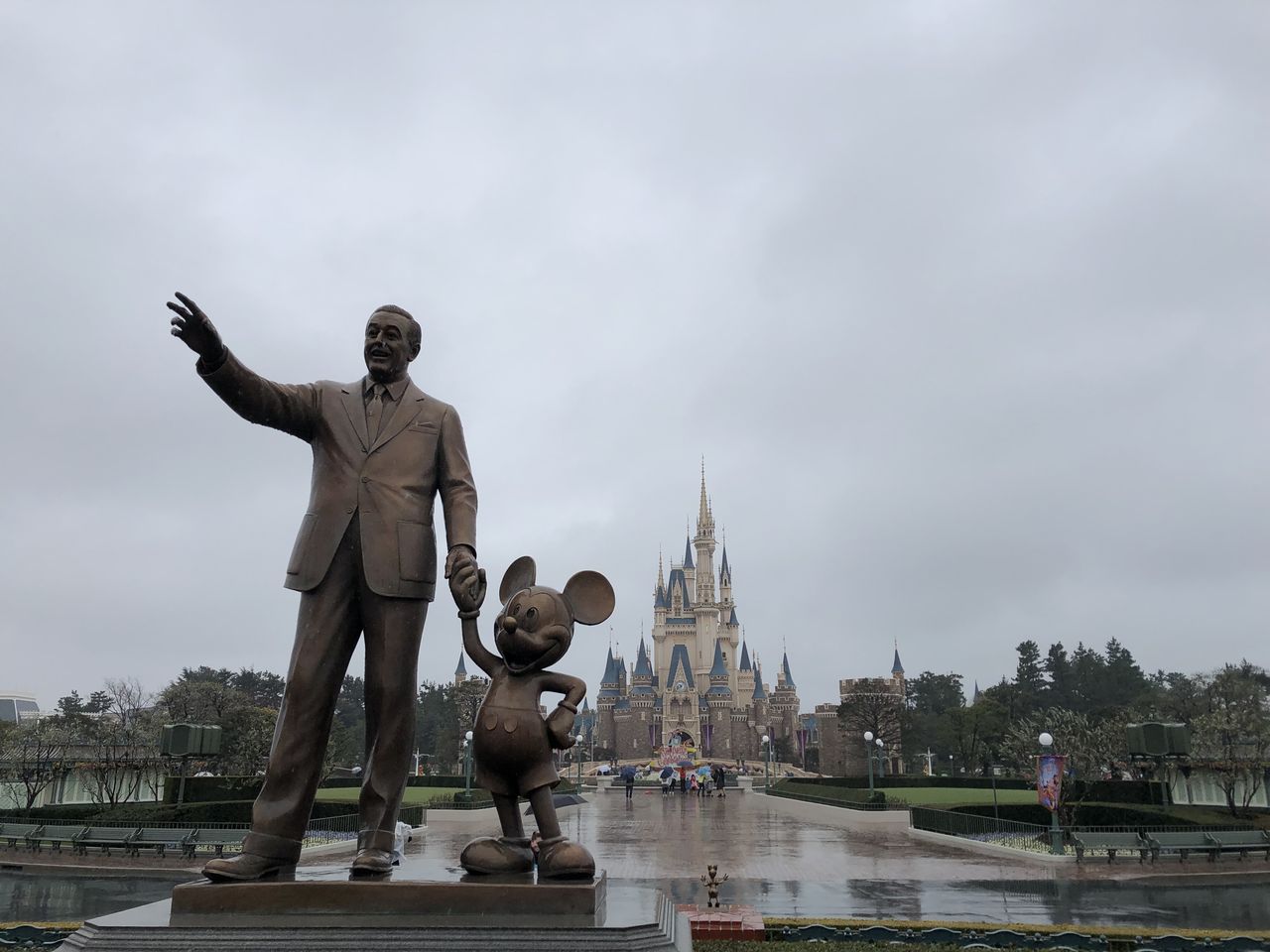 ディズニーランドはなぜ人気なのか 放浪哲学者 Shadow君のお部屋