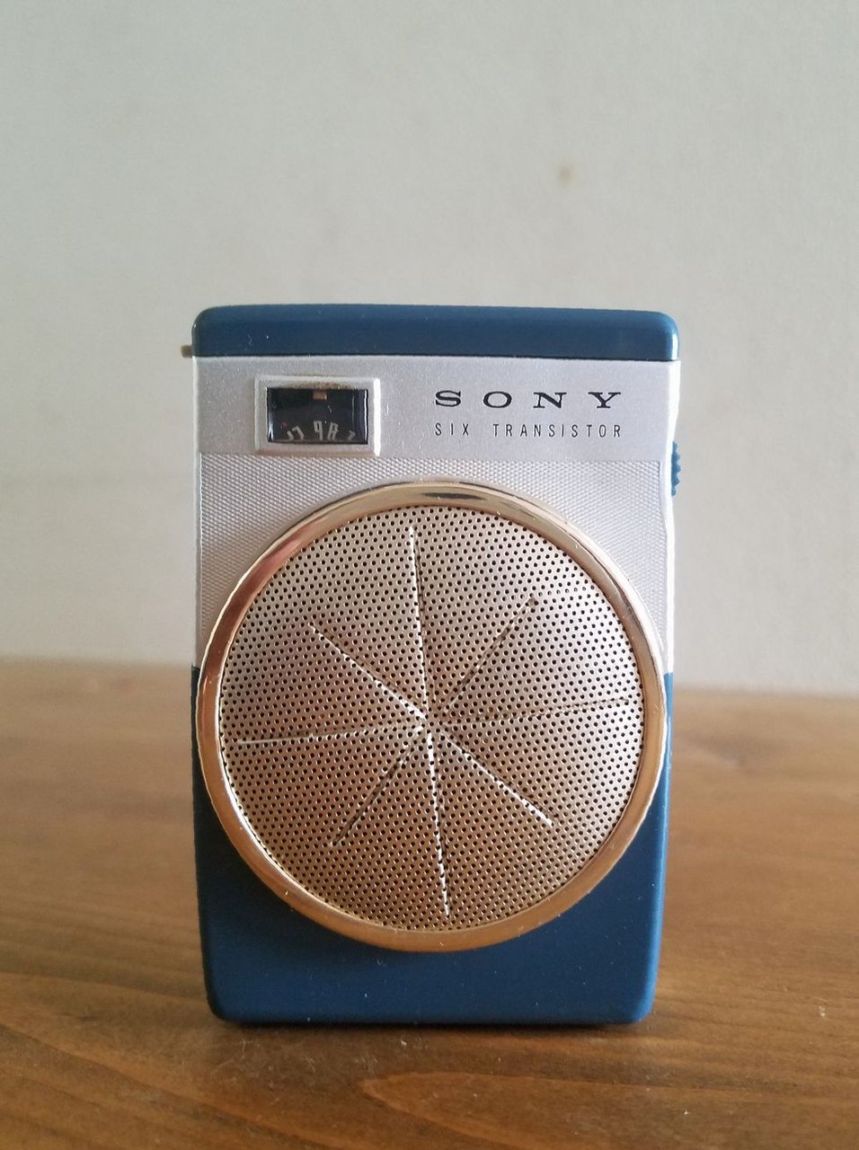 美品珍品 元箱付三菱昭和レトロラジオ8石TR （三洋電機 RP1100 