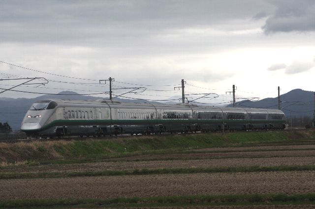 奥羽本線高畠ー置賜 : れつぴ(JR撮影地検索）