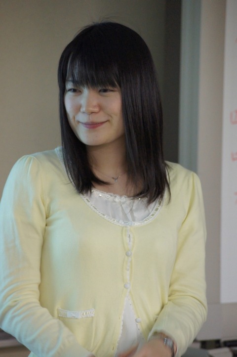 DAILYネット将棋新聞 --- 360度記事・タイトル戦動向
上田初美




女流の里見香奈女流四冠、上田初美女王を破り史上初の５冠達成里見香奈女流名人が史上３人目の４連覇達成、女流将棋史上に残る名局を制す将棋、里見香奈女流名人が４連覇にあと１勝　女流名人位戦上田初美女王が初防衛 ～明石のシンデレラガール 長谷川優貴女流二段の初タイトル獲得ならず～将棋、上田初美が初防衛に王手　マイナビ第２局［将棋］女子高生の長谷川女流二段“ホーム”で負けた…マイナビ女子ＯＰ明石の女子高生、女王に挑む　将棋・マイナビ女子　マイナビオープン　長谷川女流初段、上田女王に挑戦第19回富士通杯達人戦決勝戦は、初出場の羽生善治二冠の勝利第１期リコー杯女流王座戦・本戦トーナメント１回戦、▲清水市代女流六段－△松尾香織女流初段戦朝日杯将棋オープン戦、金沢孝史五段　対　上田初美女王、青野照市九段戦第１期リコー杯女流王座戦本戦　上田初美女王 vs 古河彩子女流二段【棋士にズームイン】『将棋のチカラ』刊行記念 阿久津主税の千駄木将棋教室『日本将棋連盟公認 天下一将棋会2』の大会にプロ棋士・上田初美女王が参戦女流棋界に里見香奈効果
