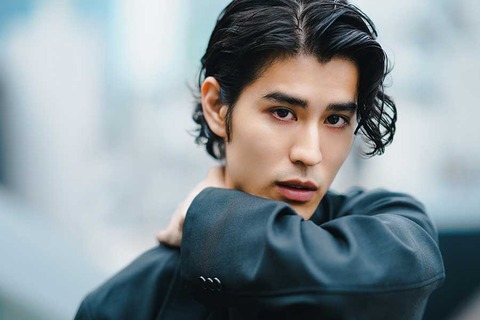 0410dc2fcc96cd2698e738910a3db027