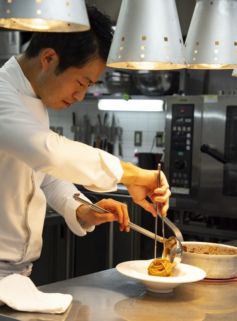 2372-1837-5bf50a189f96787fa510d29f27f8aef1-1331x1800