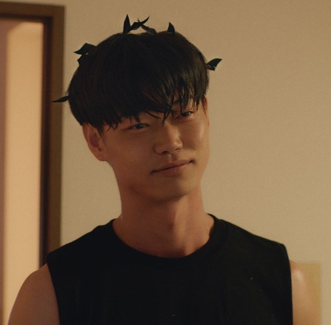 20211112-00000018-flix-000-1-view