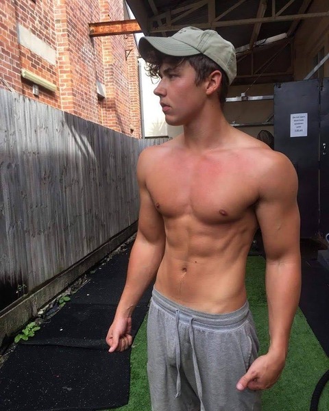 o0768096014962926656