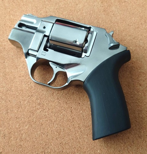 キアッパ・ライノ 無可動 シルバー モデルガン : フルメタル番長