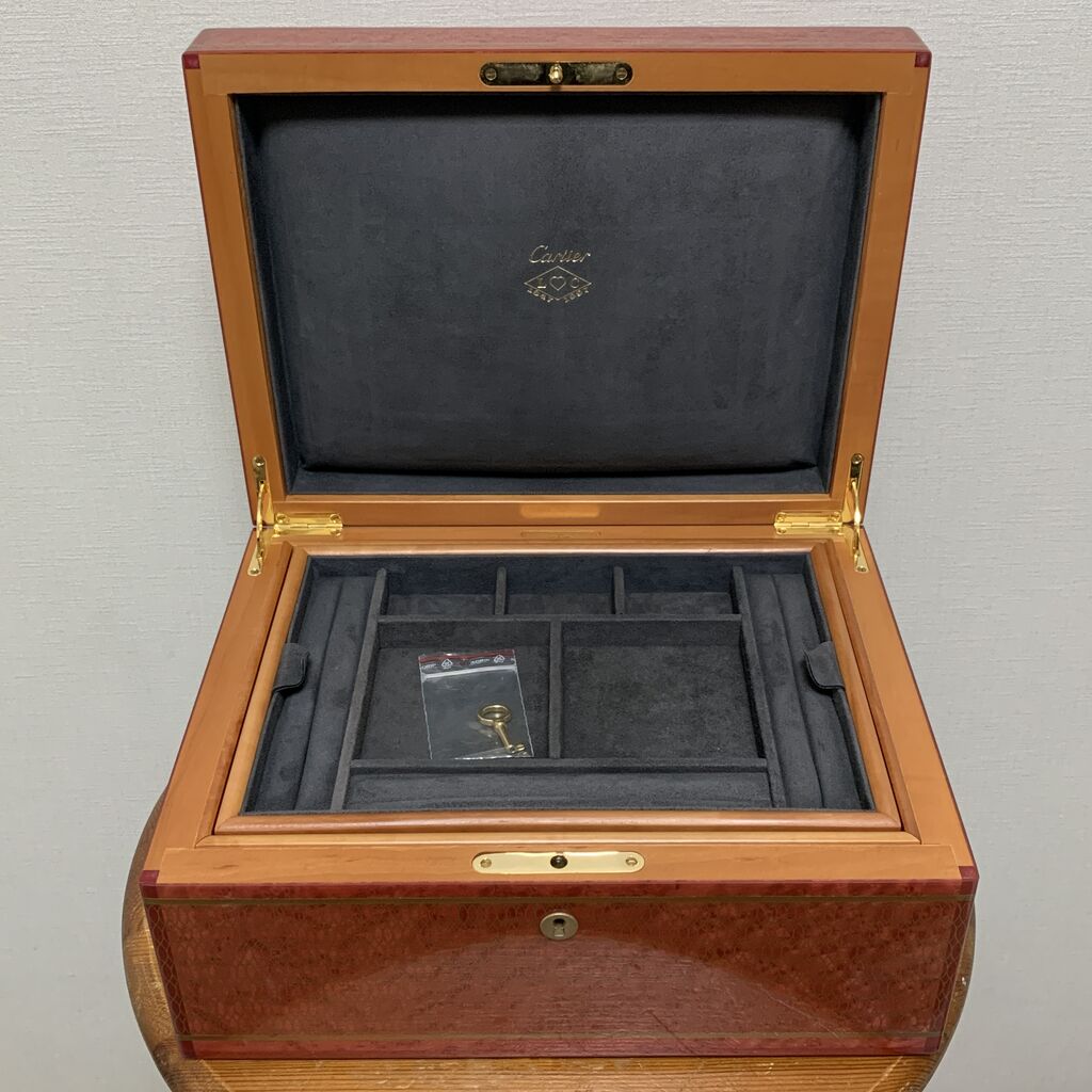 話題の人気 買った赤い箱～カルティエ150周年カエデ材ジュエリーボックス 時計