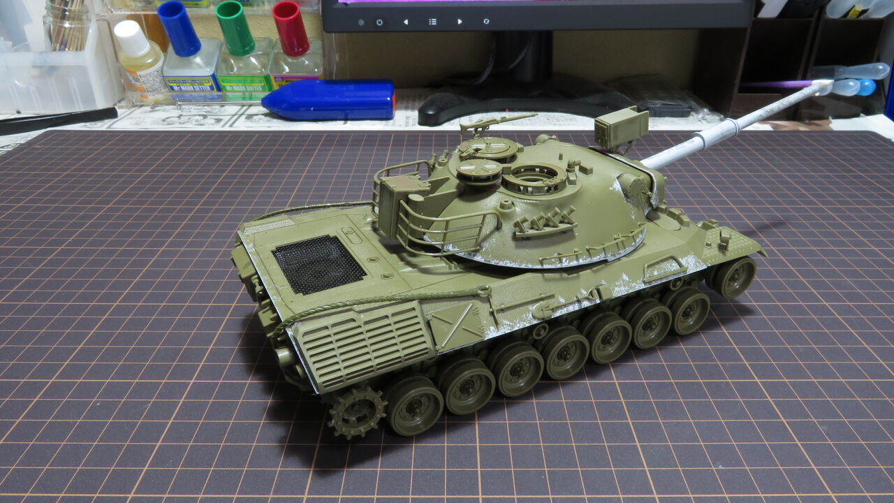 小鹿タミヤ 1/35 西ドイツ レオパルド中戦車 プラモデル 組途中