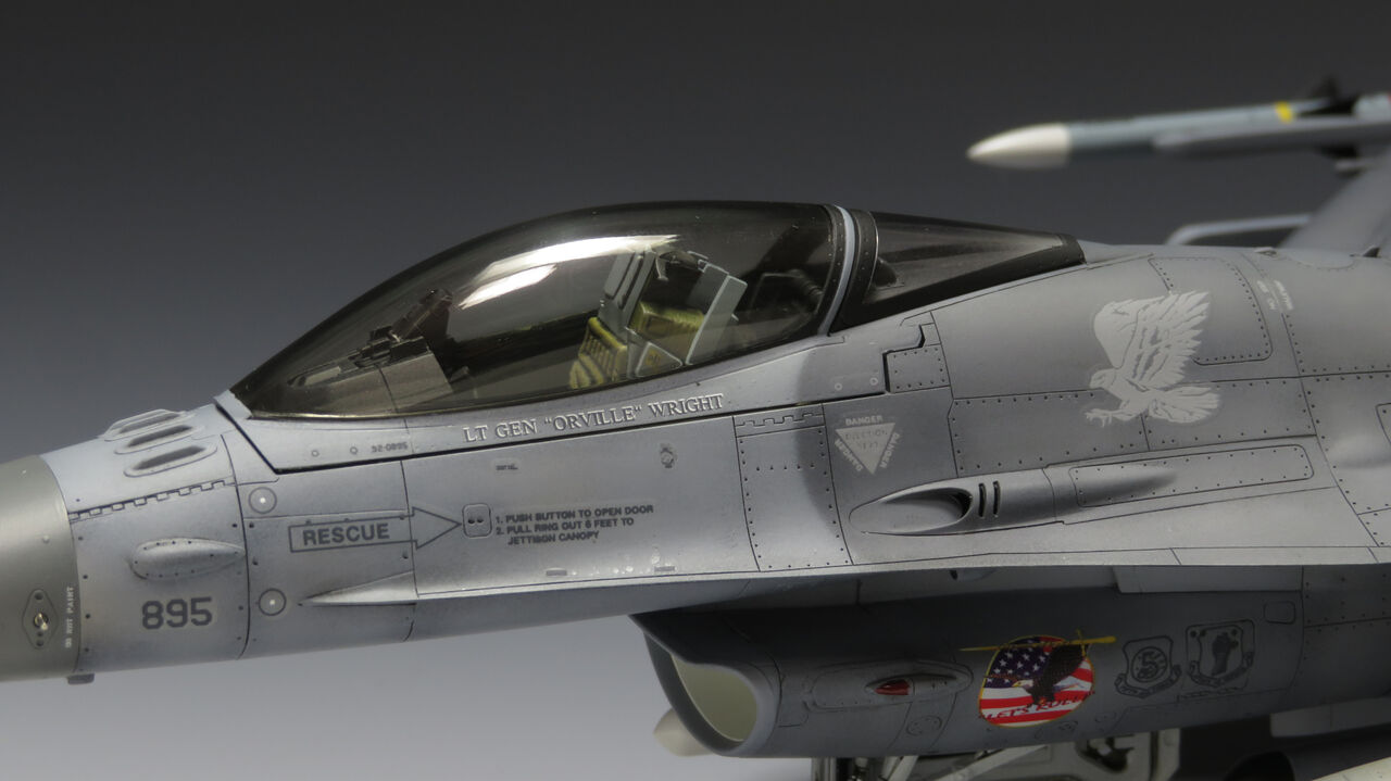 タミヤ 1/48 F-16CJ ファイティングファルコン 完成｜5AF司令官機仕様