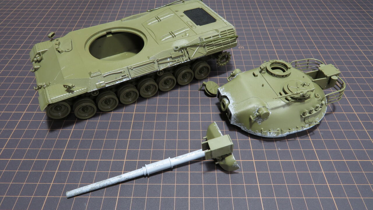 タミヤ 1/35 レオパルド 中戦車 を作る 第2回 : Fighting タミヤ 1/35 レオパルド 中戦車 を作る 第2回 : Fighting