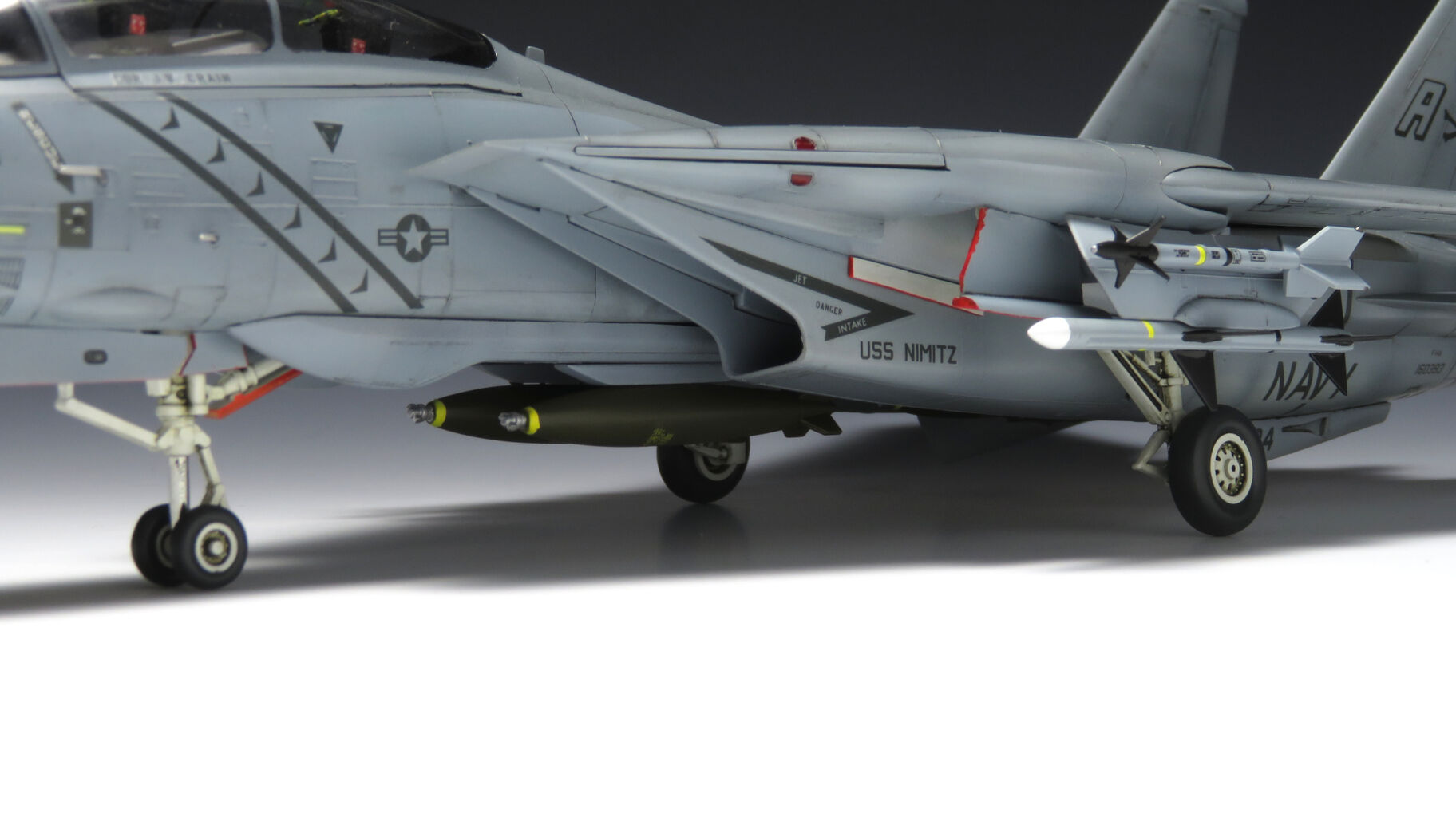 ハセガワ 1/72 F-14A トムキャット（ロービジ） 旧版 完成｜VF-84仕様