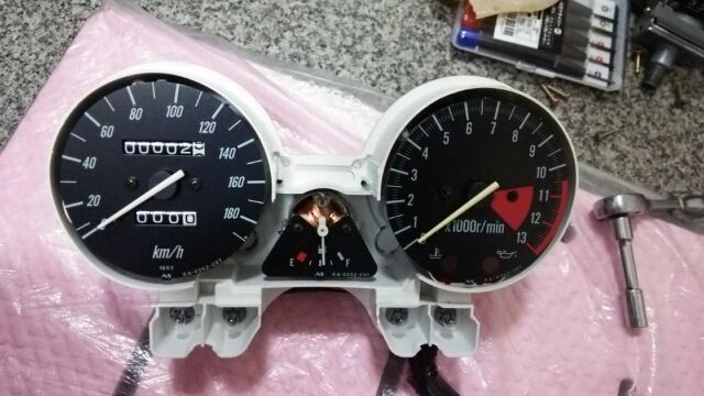 ZRX1100 スピードメーター交換 : こちらヒューストン
