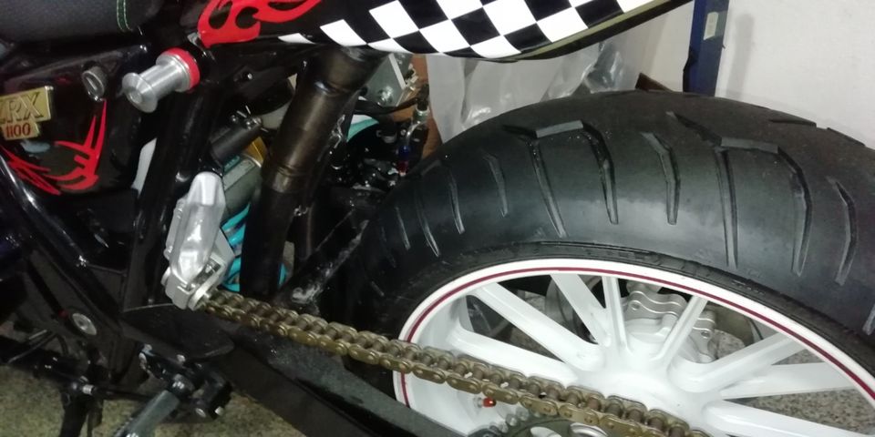 ZRX1100 リアブレーキキャリパー掃除&もみだし他 : こちらヒューストン