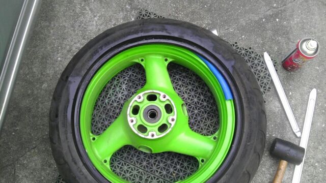 ZRX1100 ホイール 塗装準備 : こちらヒューストン
