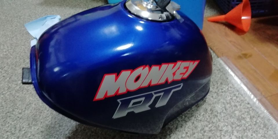 モンキーRT ガソリンタンク モンキーRT ガソリンタンク - メルカリ