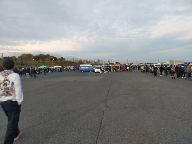 なにわ旧車部品交換会 11 29 こちらヒューストン なにわ旧車部品交換会 11 29 こちらヒューストン