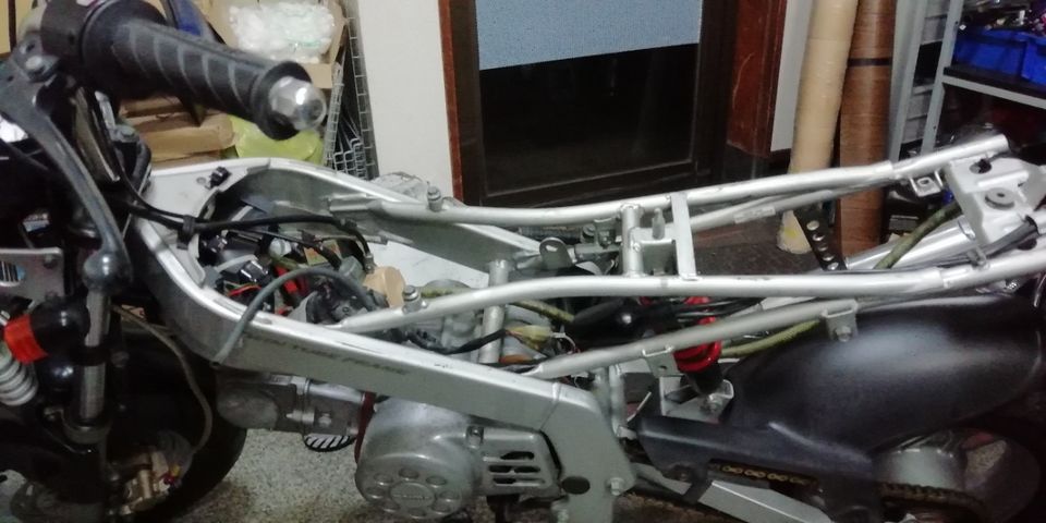 モンキーrt オイル漏れと点火問題解決 こちらヒューストン