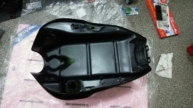 カワサキ　ZRX 1100タンク Kawasaki ZRX1100タンクC2 Kawasaki ZRX1100タンクC2