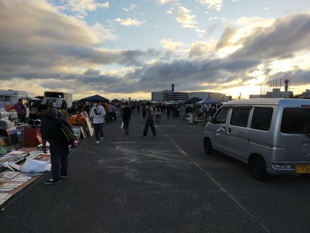 9 27 なにわ旧車部品交換会 こちらヒューストン